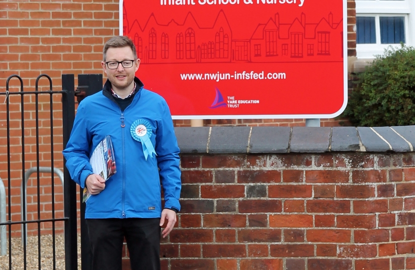  Outside North Walsham Junior, Infant School and Nursery Federation